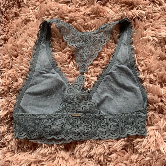 Hollister bralette - Picture 2 of 2